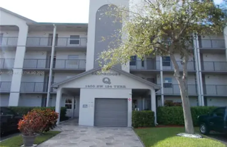 1400 SW 124TH TER 111Q, PEMBROKE PINES, ..., Pembroke Pines, FL 33027