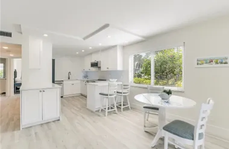 354 HARBOUR DR 354, NAPLES, FL, 34103, Naples, FL 34103