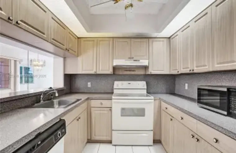 900 SW 128TH AVE 103D, PEMBROKE PINES, F..., Pembroke Pines, FL 33027