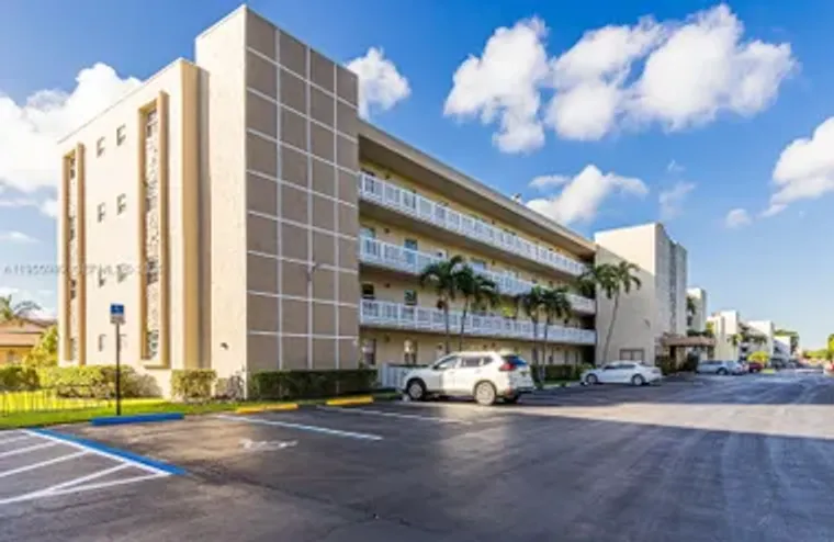 414 SE 10TH ST 102, DANIA BEACH, FL, 330..., Dania Beach, FL 33004