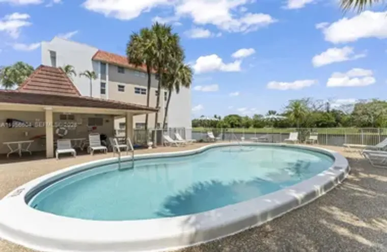 3774 INVERRARY BLVD APT 101P, LAUDERHILL..., Lauderhill, FL 33319