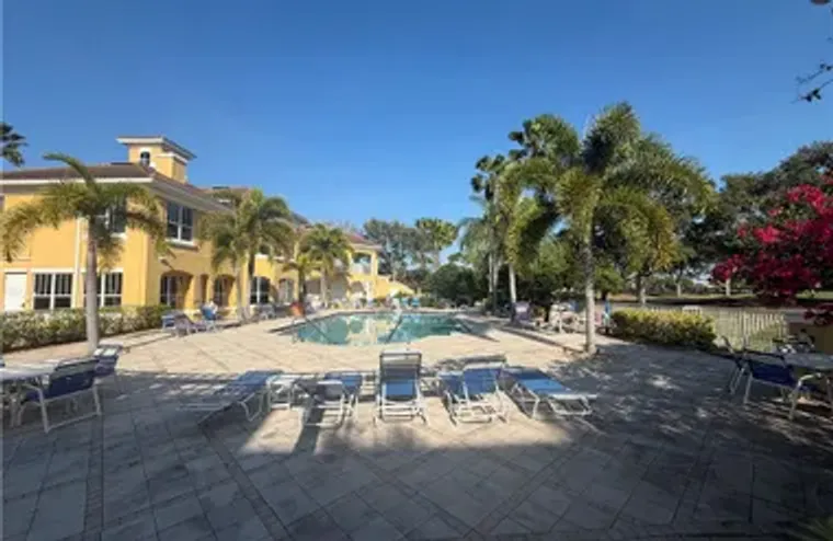 5015 FAIRWAYS CIR APT A102, VERO BEACH, ..., Vero Beach, FL 32967