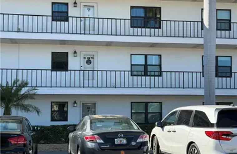 1747 PEBBLE BEACH DR APT 207, FORT MYERS..., Fort Myers, FL 33907