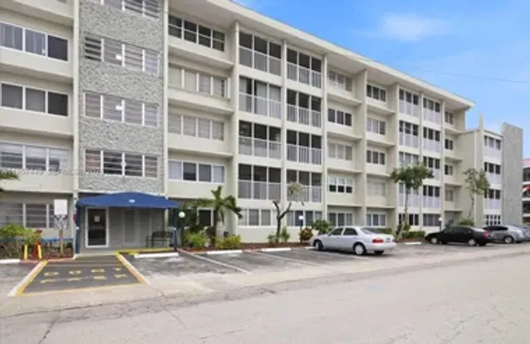 330 SE 2ND ST 501G, HALLANDALE BEACH, FL..., Hallandale Beach, FL 33009