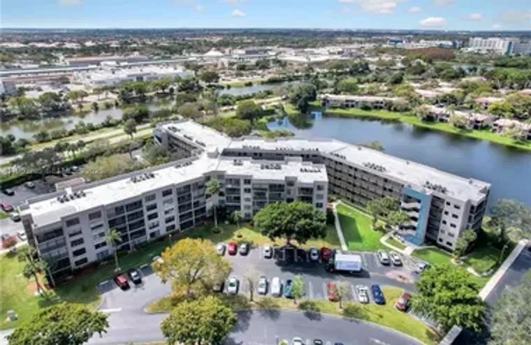 900 COLONY POINT CIR APT 505, PEMBROKE P..., Pembroke Pines, FL 33026