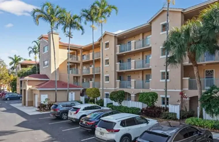 12540 MAJESTY CIR 303, BOYNTON BEACH, FL..., Boynton Beach, FL 33437