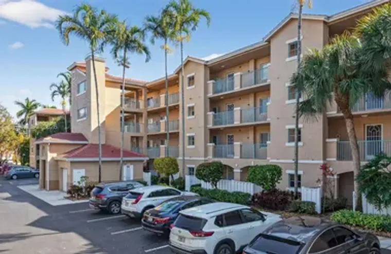 12540 MAJESTY CIR 208, BOYNTON BEACH, FL..., Boynton Beach, FL 33437