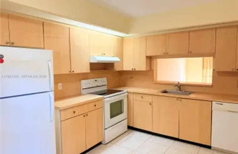 12950 SW 4TH CT 107H, PEMBROKE PINES, FL..., Pembroke Pines, FL 33027