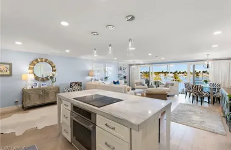 2800 GULF SHORE BLVD 305, NAPLES, FL, 34..., Naples, FL 34103