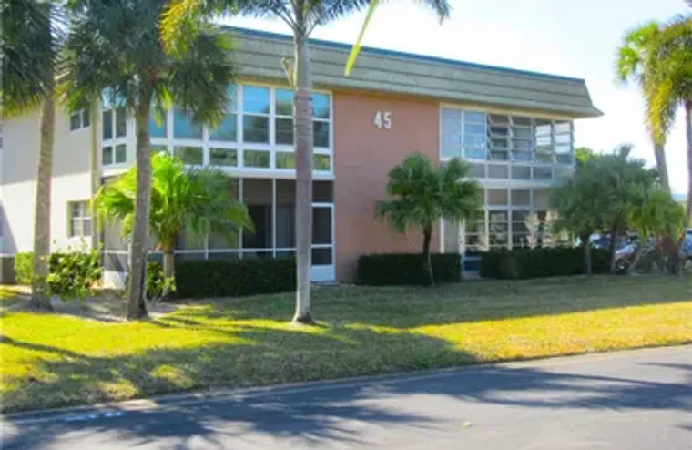 45 VISTA GARDENS TRL 106, VERO BEACH, FL..., Vero Beach, FL 32962