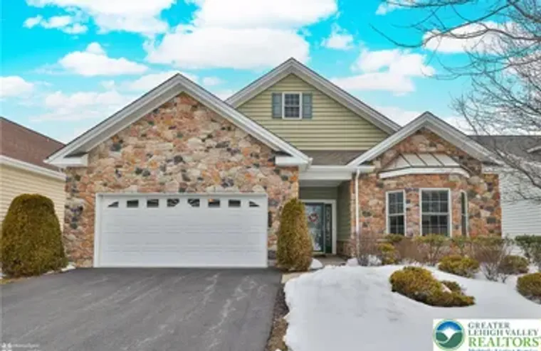 5444 LOYAL DR, FREEMANSBURG, PA, 18017, Freemansburg, PA 18017