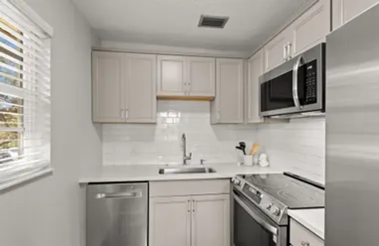 14 VISTA GARDENS TRL 203, VERO BEACH, FL..., Vero Beach, FL 32962