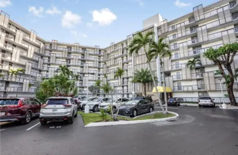 20500 W COUNTRY CLUB DR 607, AVENTURA, F..., Aventura, FL 33180