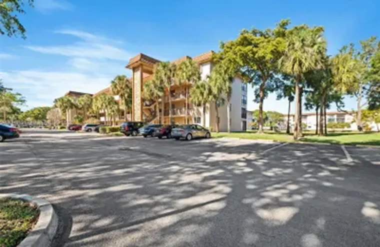 4950 E SABAL PALM BLVD 310, TAMARAC, FL,..., Tamarac, FL 33319