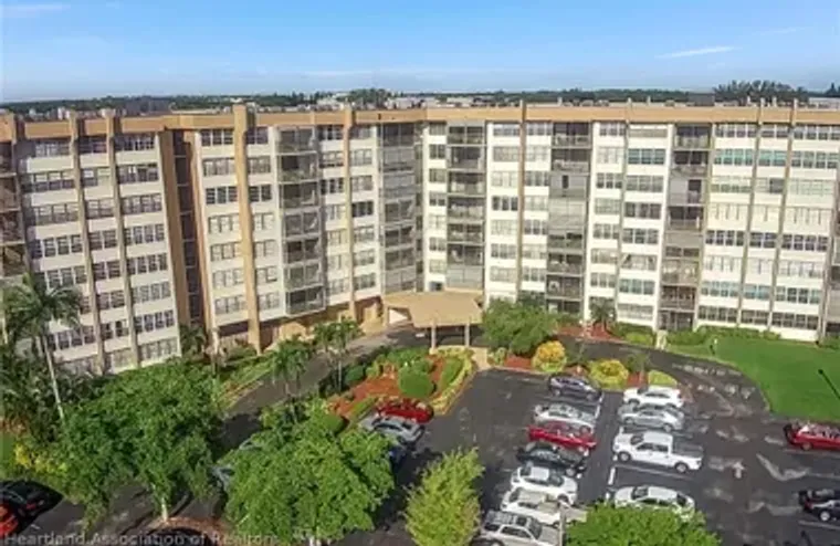 900 SAINT CHARLES PL, PEMBROKE PINES, FL..., Pembroke Pines, FL 33026