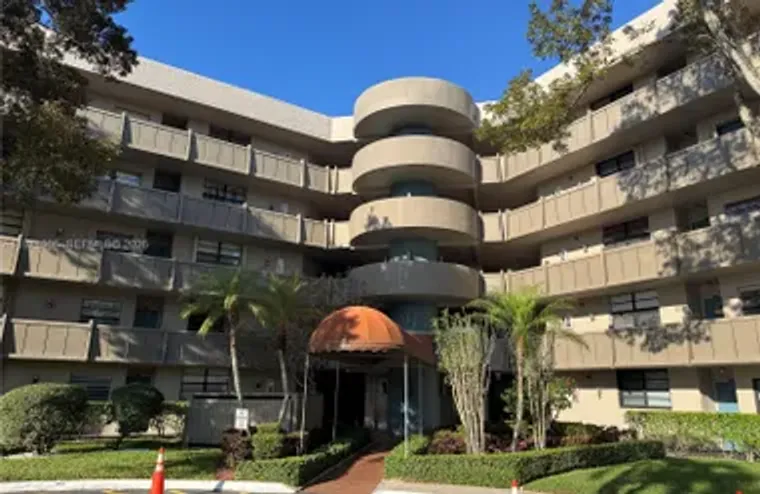 1101 COLONY POINT CIR 102, PEMBROKE PINE..., Pembroke Pines, FL 33026