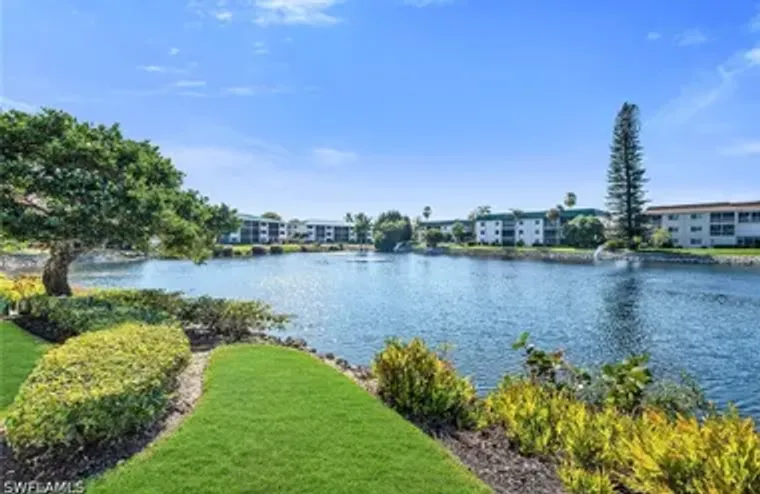 3055 RIVIERA DR 102, NAPLES, FL, 34103, Naples, FL 34103