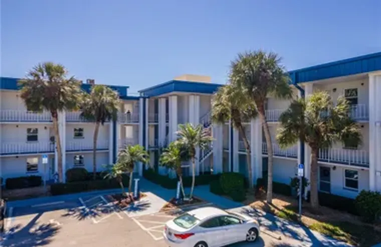 1724 PINE VALLEY DR 318, FORT MYERS, FL,..., Fort Myers, FL 33907