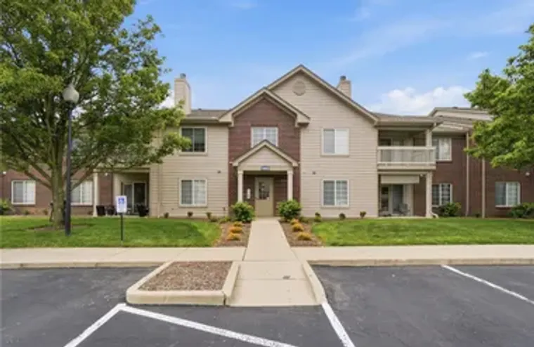 1982 WATERSTONE BLVD 208, WASHINGTON TWP..., Washington Twp, OH 45342