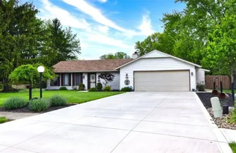 10797 MEADOWGRASS RD, STRONGSVILLE, OH, ..., Strongsville, OH 44149