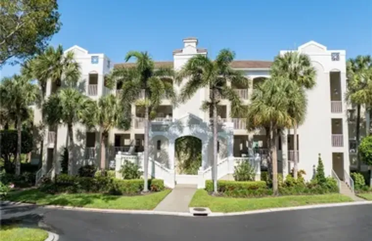 7686 PEBBLE CREEK CIR 301, NAPLES, FL, 3..., Naples, FL 34108