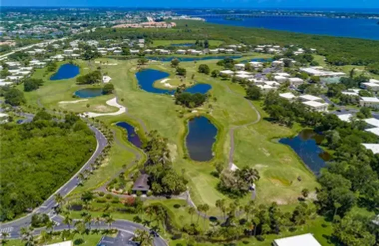 7 VISTA GARDENS TRL 204, VERO BEACH, FL,..., Vero Beach, FL 32962