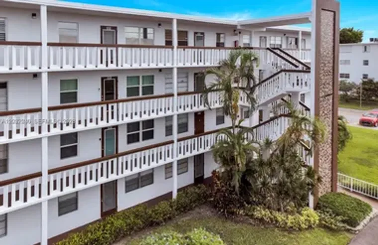 4052 E HARWOOD E 4052, DEERFIELD BEACH, ..., Deerfield Beach, FL 33442