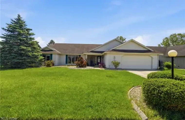 33037 PEBBLEBROOK DR, NORTH RIDGEVILLE, ..., North Ridgeville, OH 44039