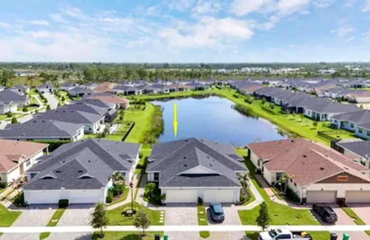 1960 SE CROSSWOOD WAY, PORT ST LUCIE, FL..., Port St Lucie, FL 34984