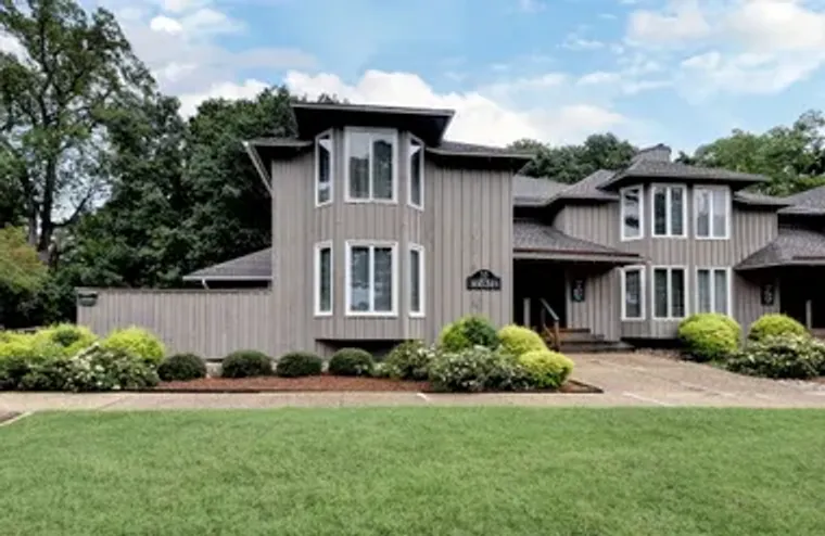 301 PADGETTS ORDINARY, WILLIAMSBURG, VA,..., Williamsburg, VA 23185