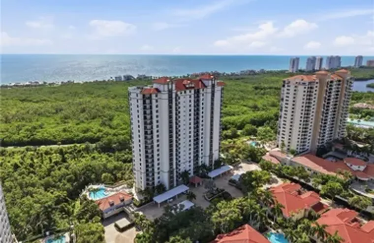 7225 PELICAN BAY BLVD 302, NAPLES, FL, 3..., Naples, FL 34108