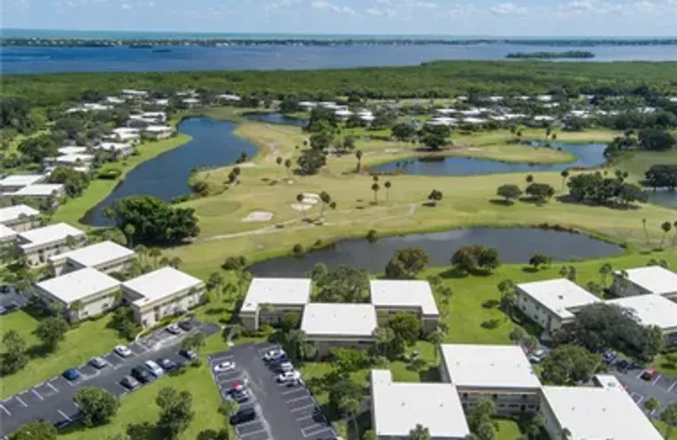 40 VISTA GARDENS TRL 201, VERO BEACH, FL..., Vero Beach, FL 32962