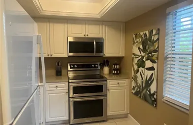 1828 PINE VALLEY DR 101, FORT MYERS, FL,..., Fort Myers, FL 33907