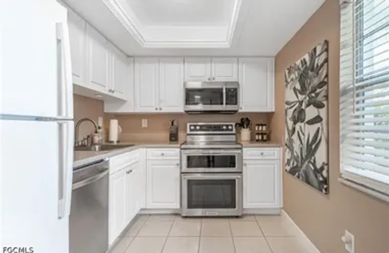 1828 PINE VALLEY DR 101, FORT MYERS, FL,..., Fort Myers, FL 33907