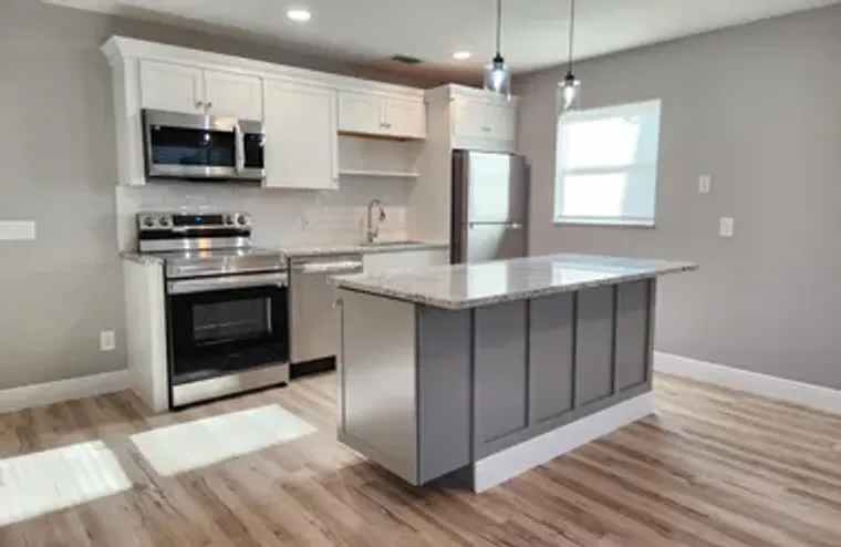 10 LAKE VISTA TRL 105, PORT ST LUCIE, FL..., Port St Lucie, FL 34952