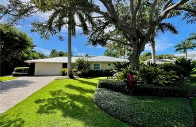 330 PUTTER POINT DR, NAPLES, FL, 34103, Naples, FL 34103