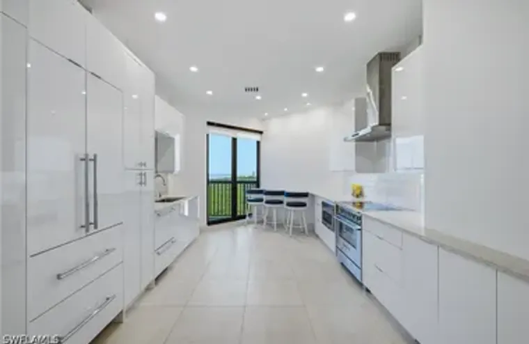 6075 PELICAN BAY BLVD PH C, NAPLES, FL, ..., Naples, FL 34108
