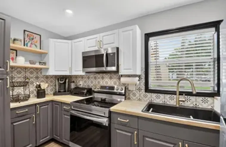 124 LAKE EVELYN DR, WEST PALM BEACH, FL,..., West Palm Beach, FL 33411