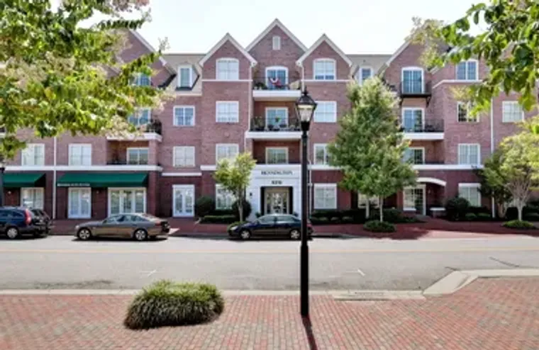 5215 CENTER ST 310, WILLIAMSBURG, VA, 23..., Williamsburg, VA 23188