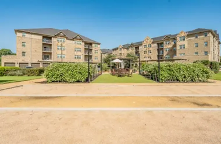 1735 WITTINGTON PL 3206, FARMERS BRANCH,..., Farmers Branch, TX 75234