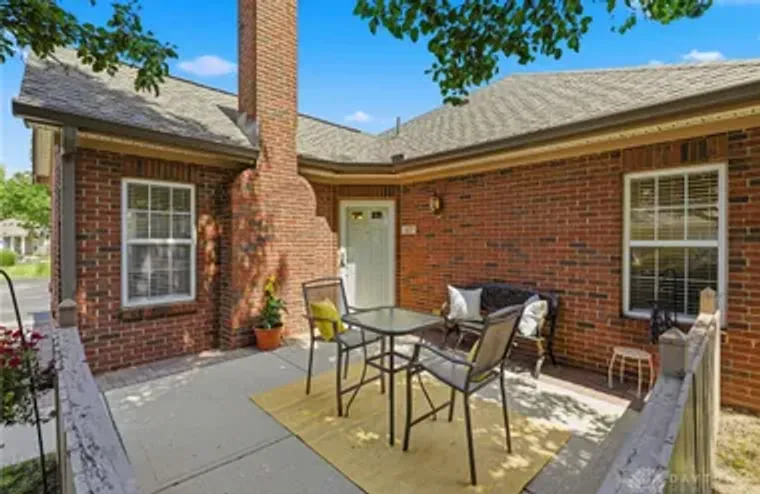 127 EDINBURGH VILLAGE DR, CENTERVILLE, O..., Centerville, OH 45458
