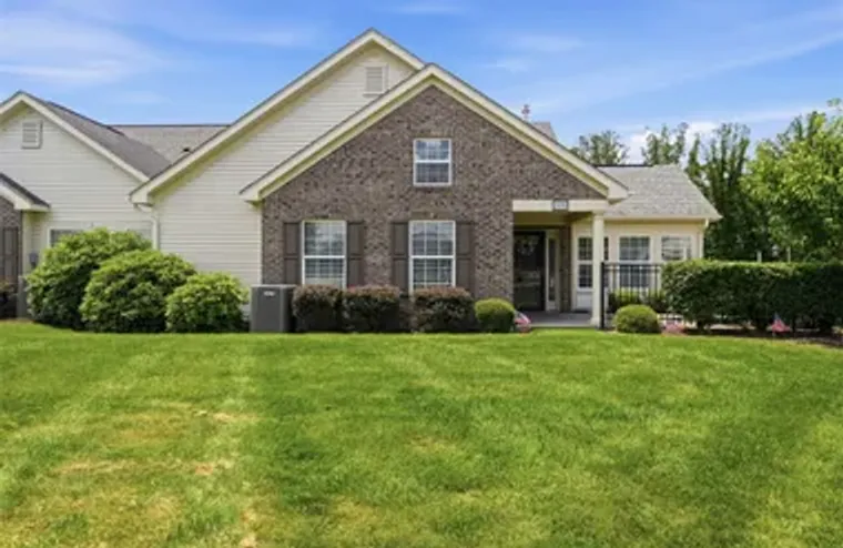 2192 WESTVIEW CIR, LANCASTER TWP, PA, 16..., Lancaster Twp, PA 16037