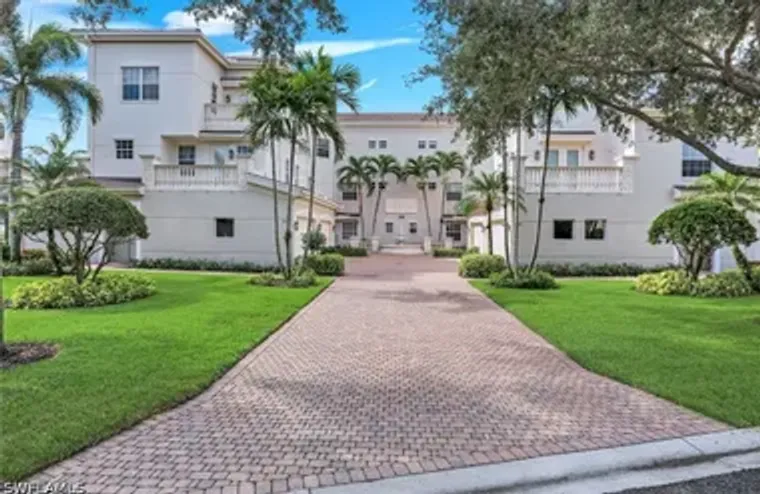 558 AVELLINO ISLES CIR 14102, NAPLES, FL..., Naples, FL 34119