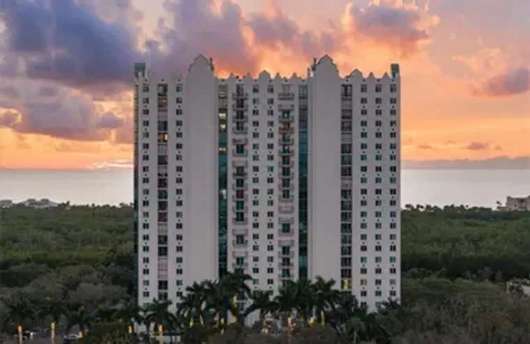 7515 PELICAN BAY BLVD 10D, NAPLES, FL, 3..., Naples, FL 34108