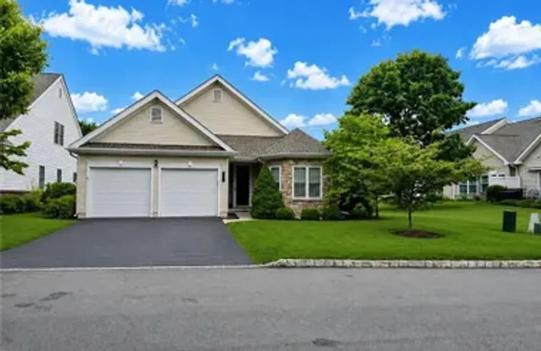 2757 TERRWOOD DR, MACUNGIE BORO, PA, 180..., Macungie Boro, PA 18062
