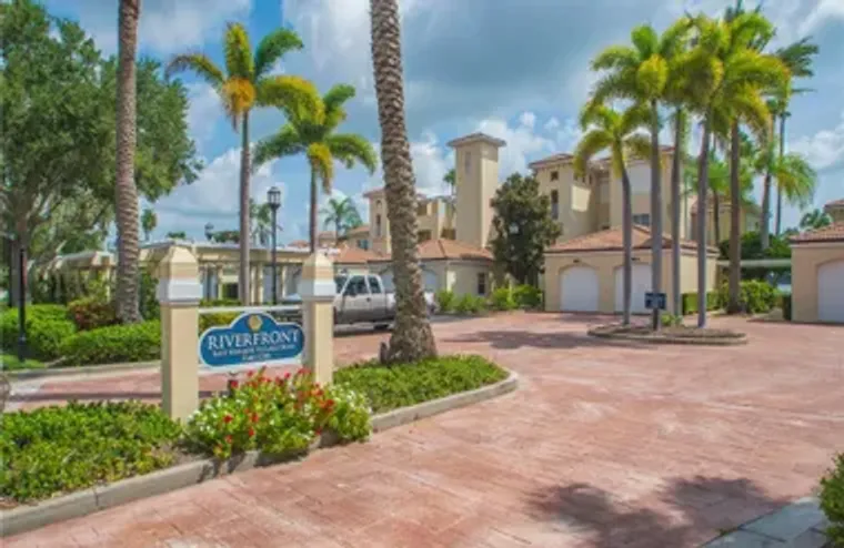 5380 E HARBOR VILLAGE DR 102, VERO BEACH..., Vero Beach, FL 32967