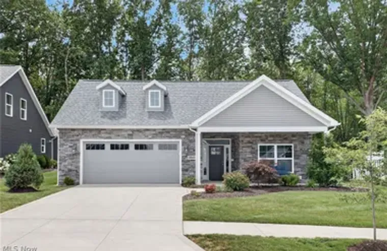 2060 HAWTHORN CT, GREEN, OH, 44720, Green, OH 44720