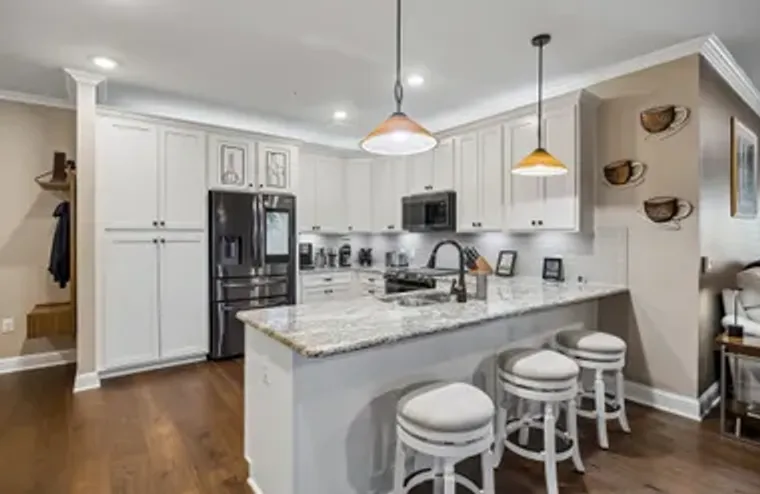 1735 WITTINGTON PL 3207, FARMERS BRANCH,..., Farmers Branch, TX 75234