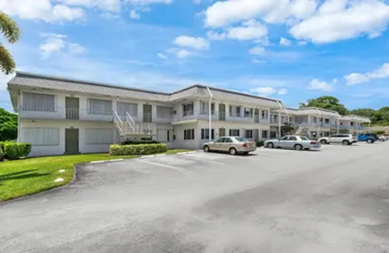 3160 LAKE OSBORNE DR 6  206, ,, FL, 3346..., ,, FL 33461