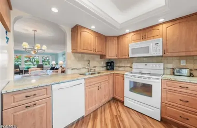 6102 AUGUSTA DR 207, FORT MYERS, FL, 339..., Fort Myers, FL 33907